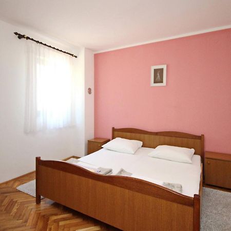 Apartments Karamarko Baška Εξωτερικό φωτογραφία